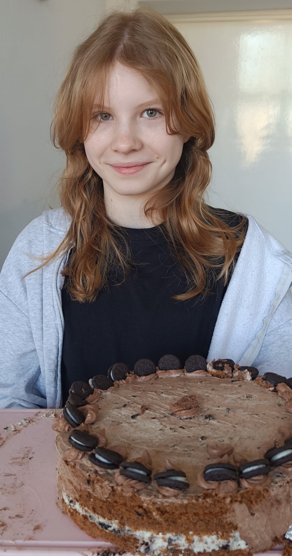 dziewczynka z tortem