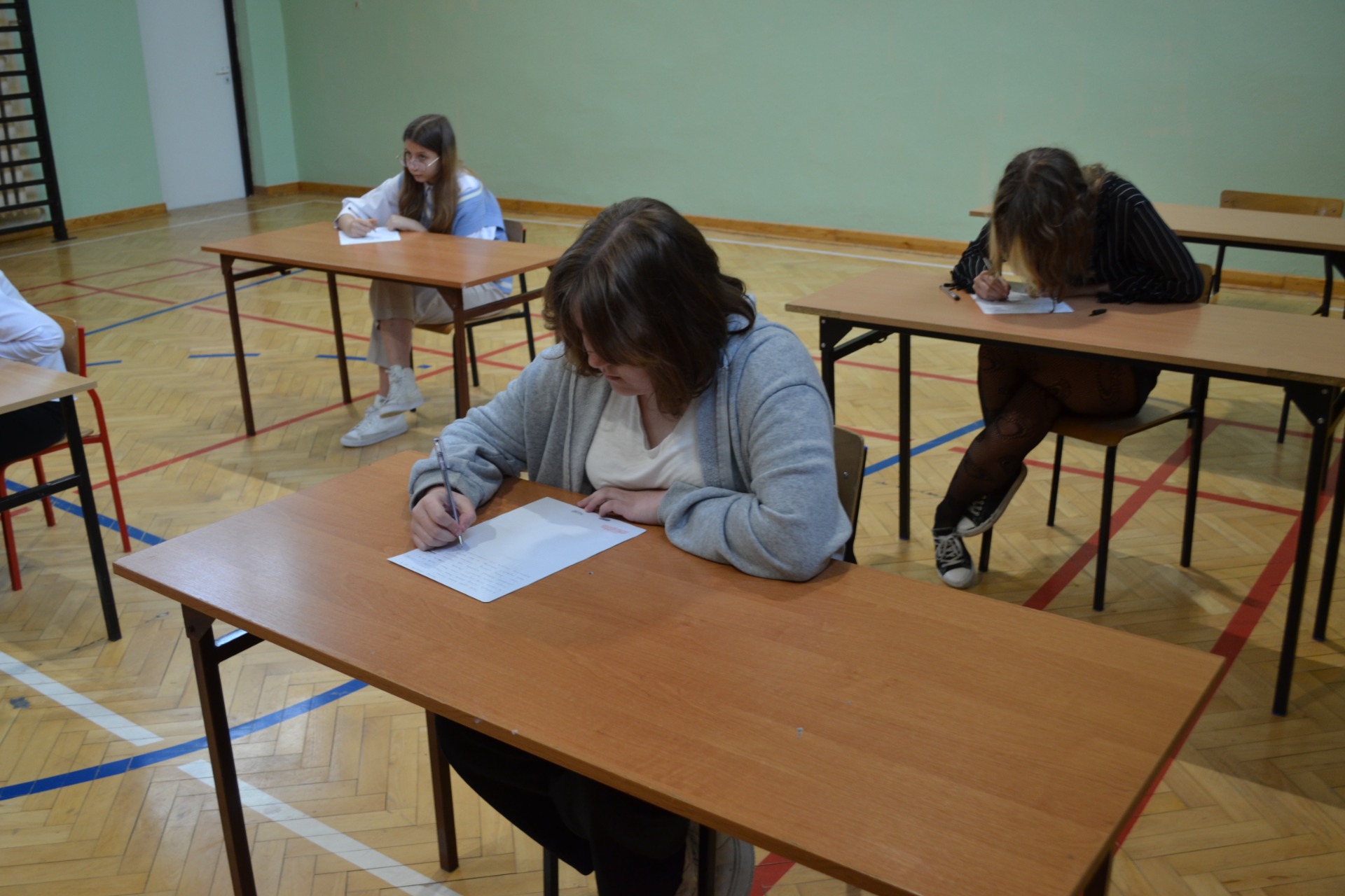 Uczniowie na konkursie ortograficznym w Tuczępach