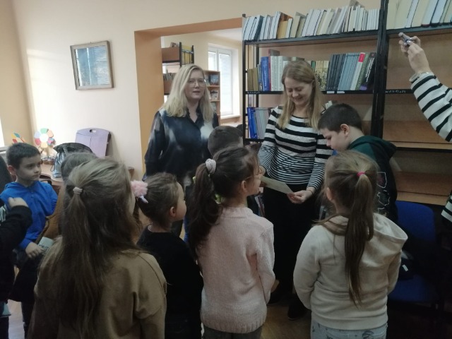  Wizyta uczniów klasy I w Bibliotece Pedagogicznej w Wieluniu  - Obrazek 1
