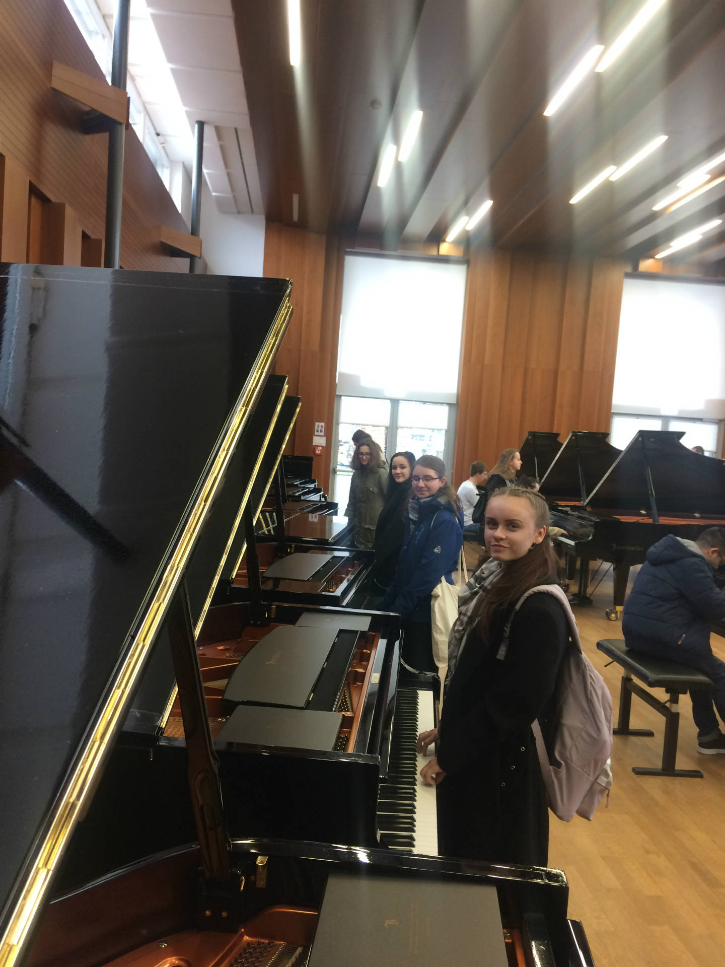 Prezentácia Disklavier a Premium Yamaha Grand Pianos v centrále Yamaha vo Viedni a prehliadka továrne klavírov Bösendorfe vo Wiener Neustadt 26.11.2019 - Obrázok 2