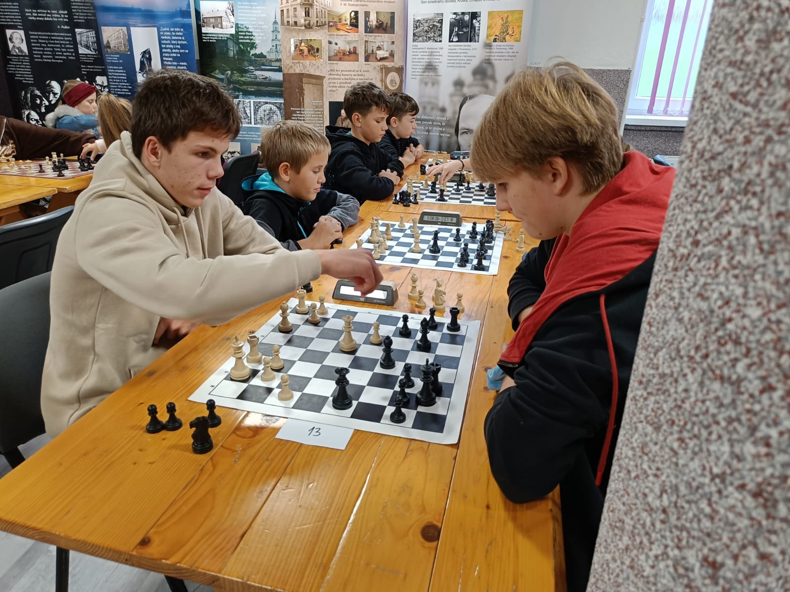 Majstrovstvá žiakov a žiačok ZŠ a SŠ okresu Sabinov v zrýchlenom šachu - Obrázok 4