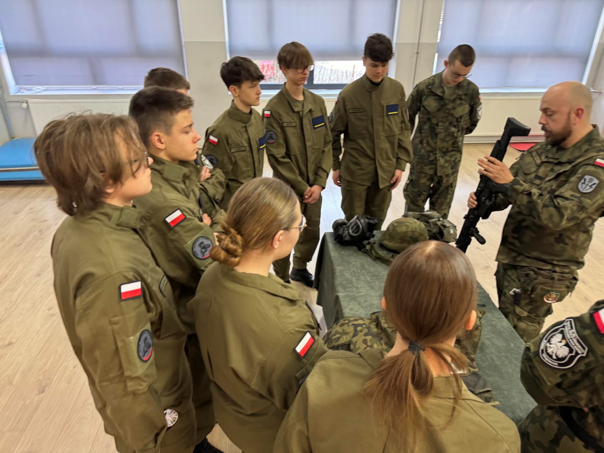Zajęcia klas mundurowych z 18 Dywizją Zmechanizowaną z Siedlec - Obrazek 3