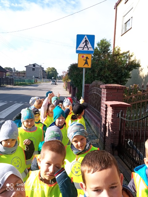 Wyjście przedszkolaków na pobliskie przejście dla pieszych - Obrazek 4