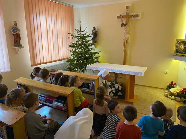 Ježiško nosil darčeky aj v škôlke - Obrázok 1