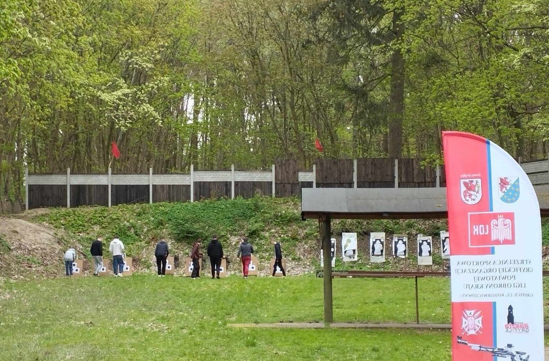 Zawody strzeleckie w ramach rozgrywek Szkolnej Ligi Strzeleckiej  - Obrazek 3