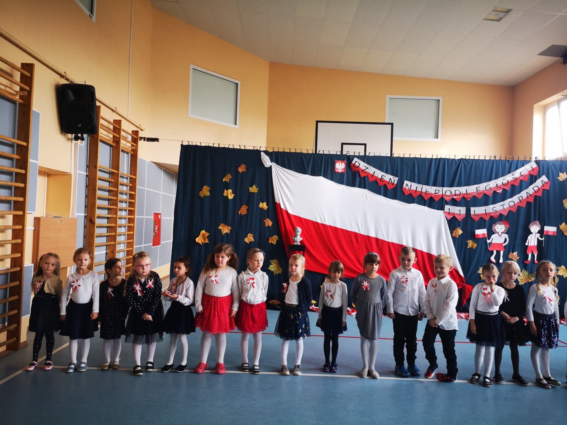 Słowem i piosenką świętujemy Dzień Niepodległości w ZSP Cerekwica - Obrazek 5
