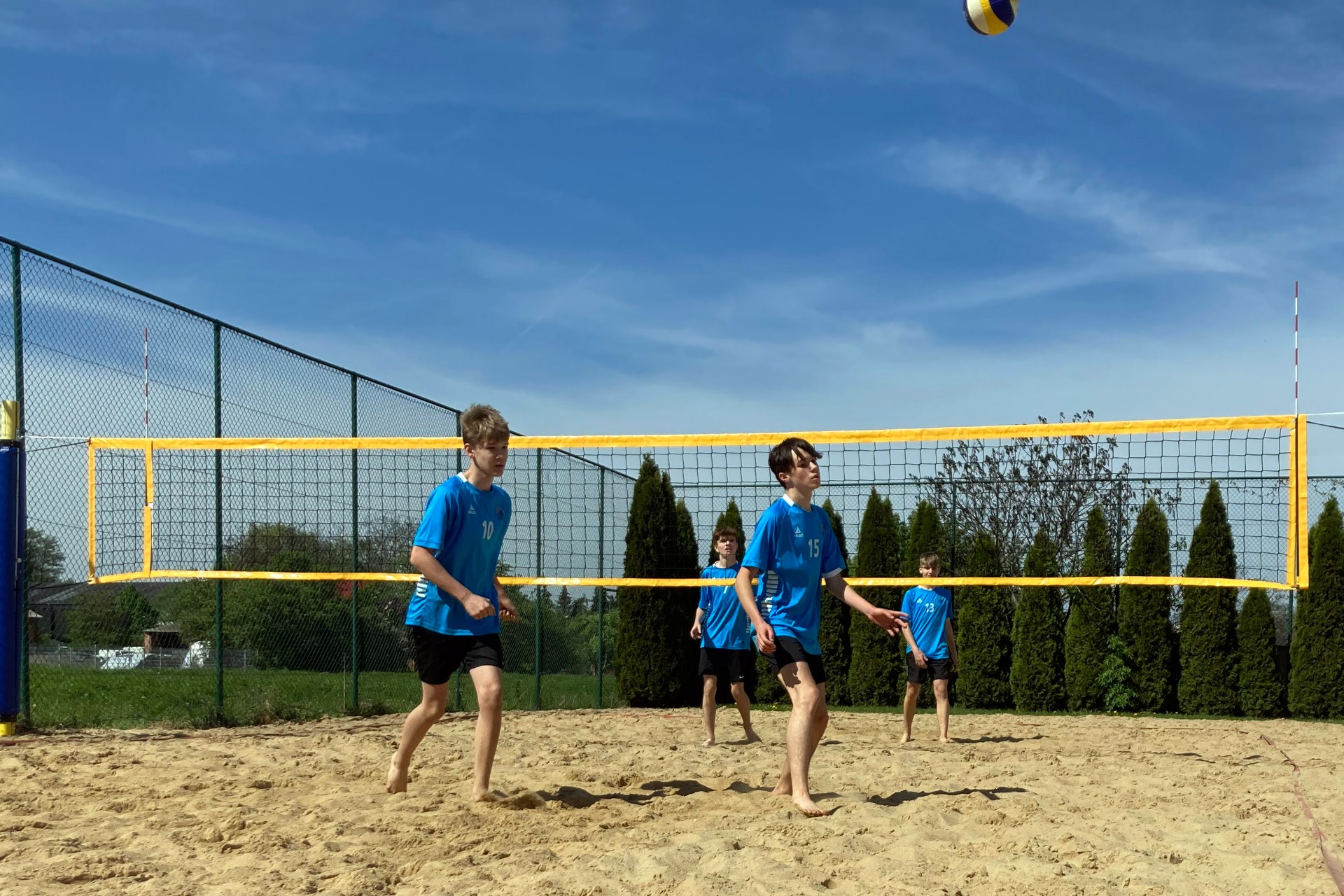 Słońce, piasek i dobra zabawa Gminny Turniej Siatkówki Plażowej - Obrazek 5