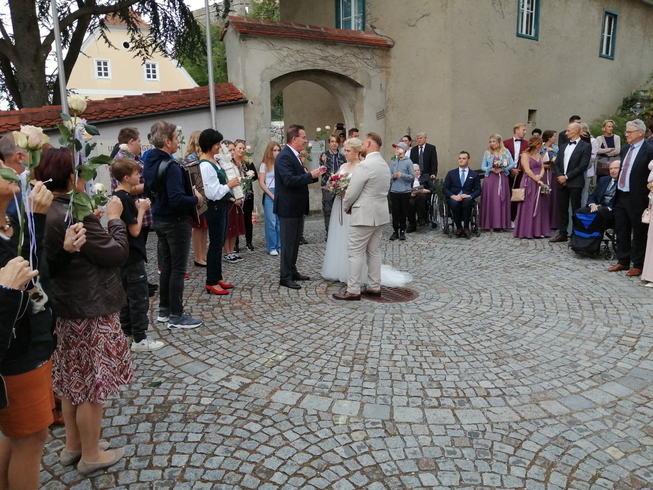 Hochzeit! - Bild 1
