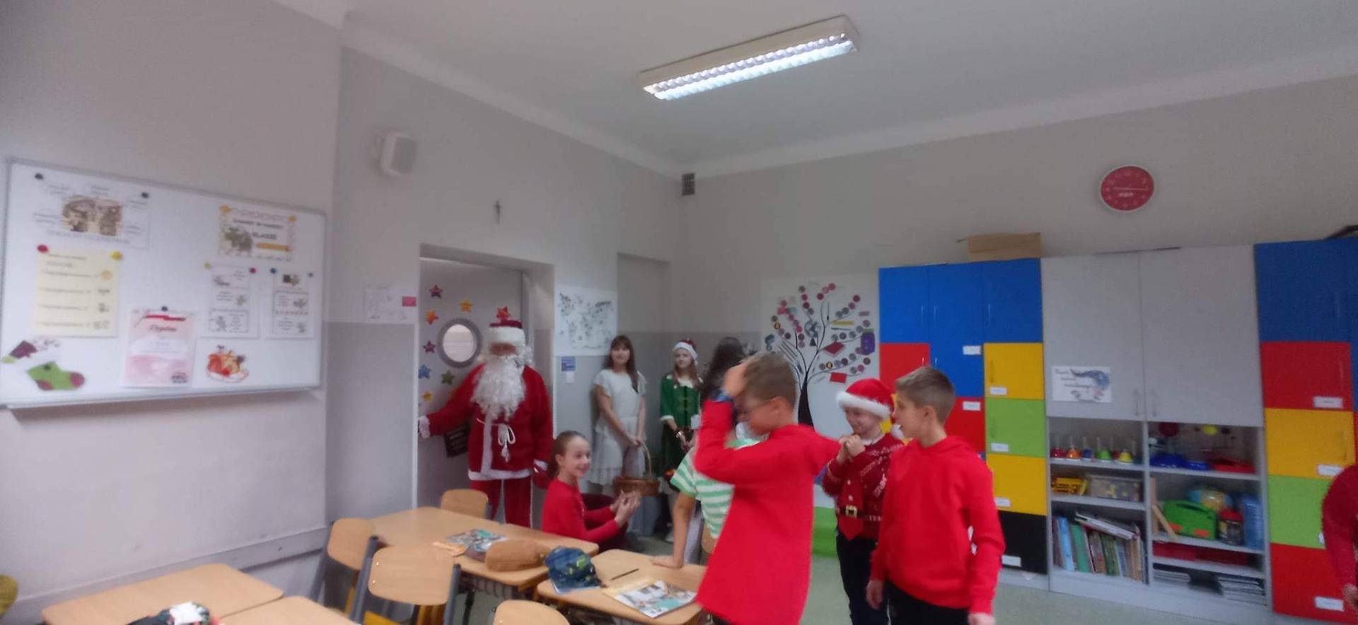 Święty Mikołaj w klasie 3 🎄♥️😍🥰🎅🎁🎄 - Obrazek 1
